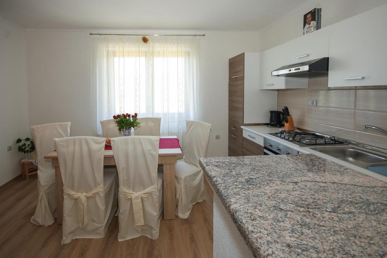 Apartman Lucija & Luka Оточац Экстерьер фото